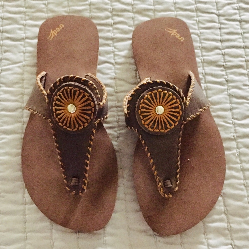 Tredz flip flops 🎉3/$25🎉